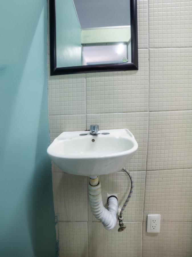 مدينة مكسيكو Oyo Hostel Oasis Centro Cerca Del Hospital Issste Hospital Jose Ma Morelos المظهر الخارجي الصورة