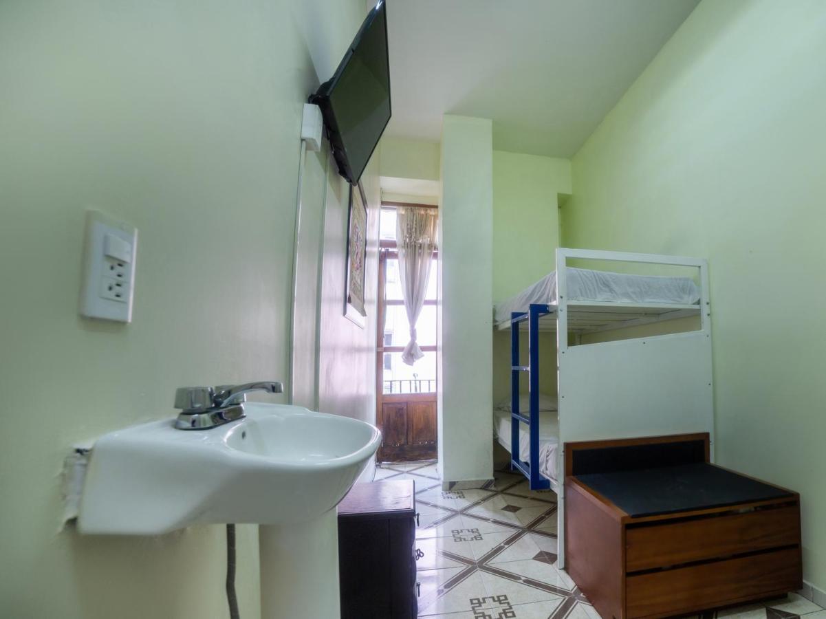 مدينة مكسيكو Oyo Hostel Oasis Centro Cerca Del Hospital Issste Hospital Jose Ma Morelos المظهر الخارجي الصورة